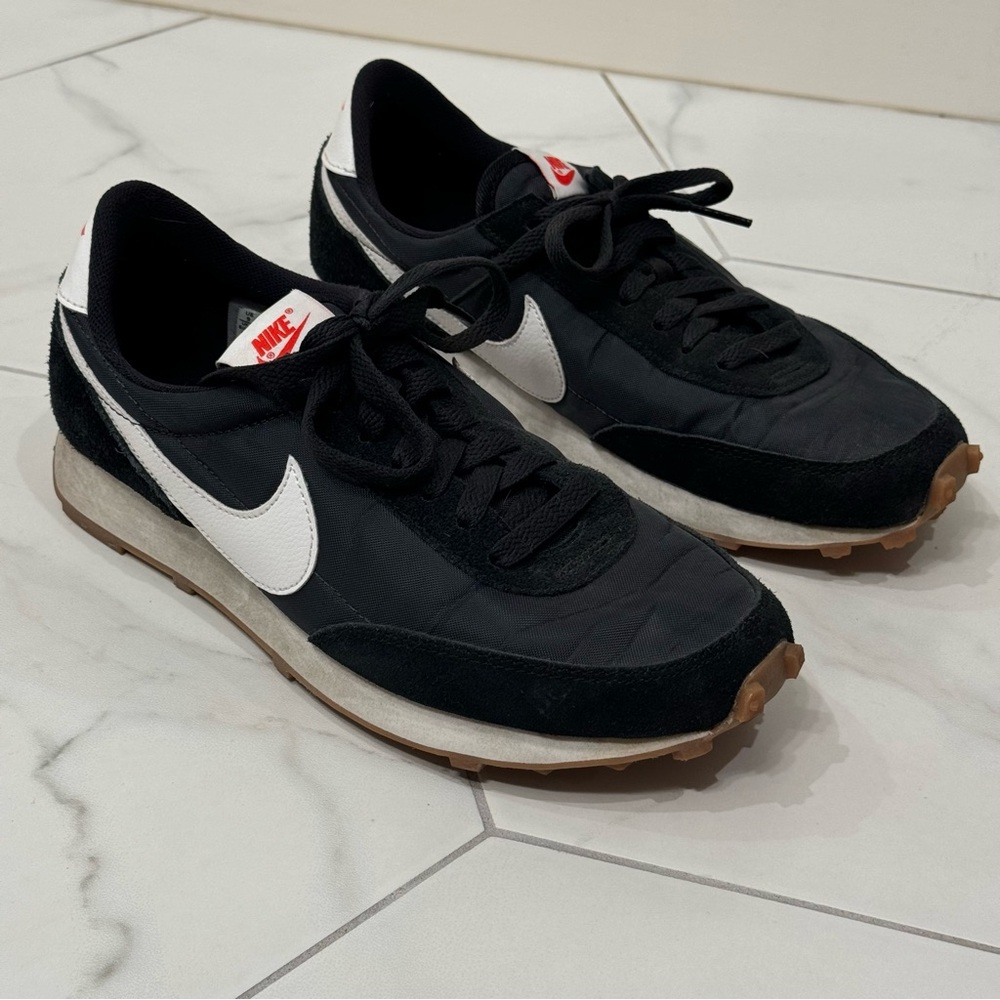 NIKE Daybreaker Sneaker 🖤 size 9